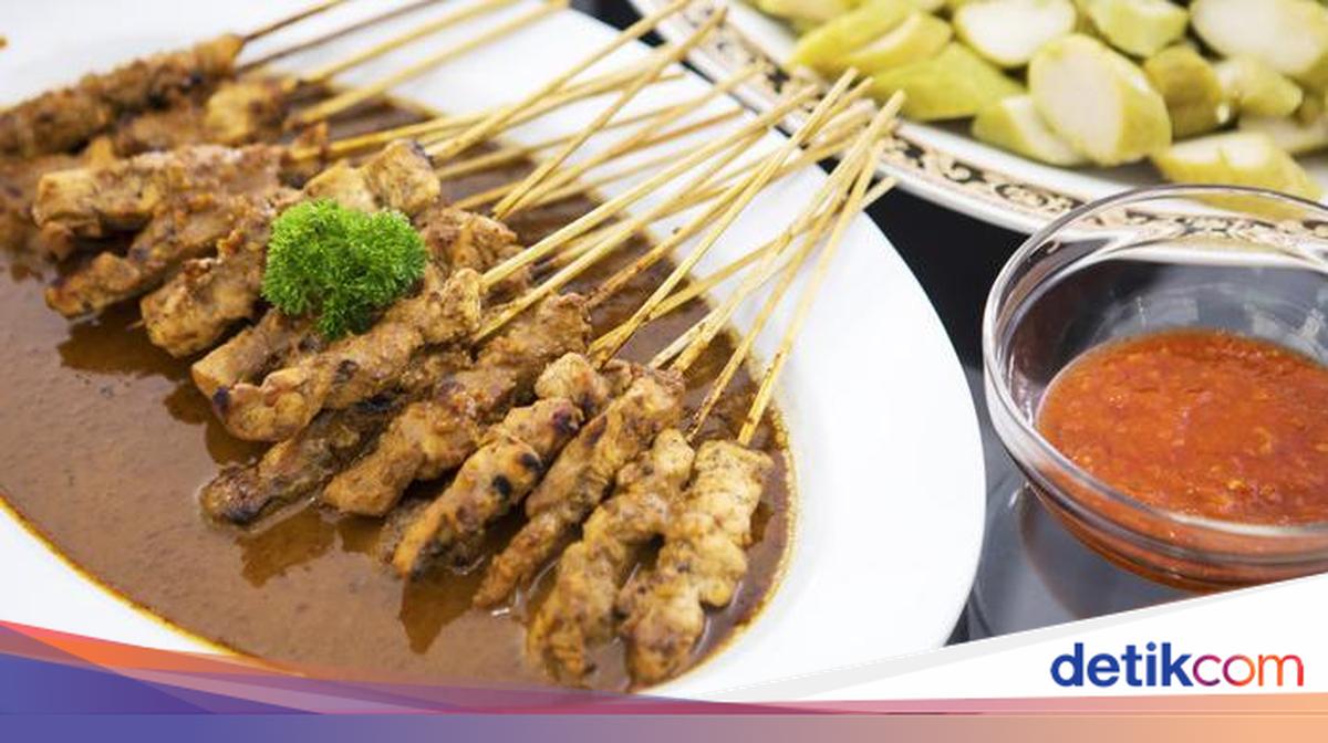 Sate Madura Cak Samsul: Flavor That Leaves You Craving More in Cilacap's Heart